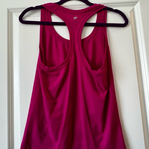 Fabletics Feather Tech+ Racerback Tank Pink Dragonfruit - Picture 7 of 8
